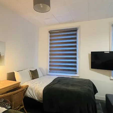 Impeccable 1 Bedroom Flat In Central London